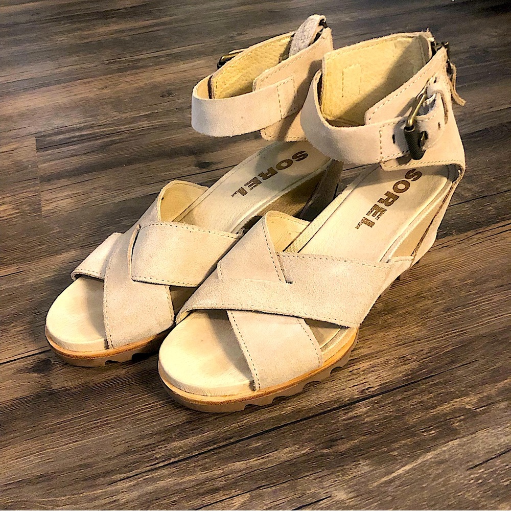 Sorel Joanie wedge leather cream sandal sz 9